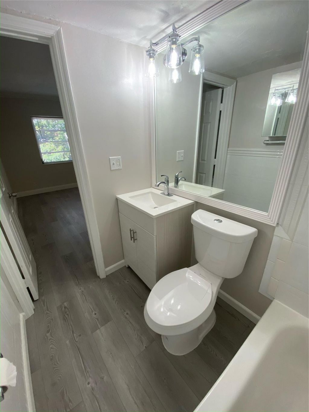 1400 NE 57th Street, Unit 104, Fort Lauderdale, FL 33334 Photo