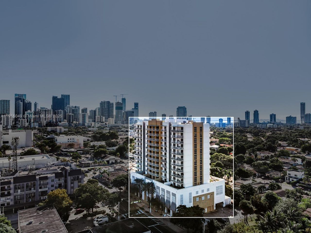 900 SW 8th St, Unit 1208, Miami, FL 33130 Photo