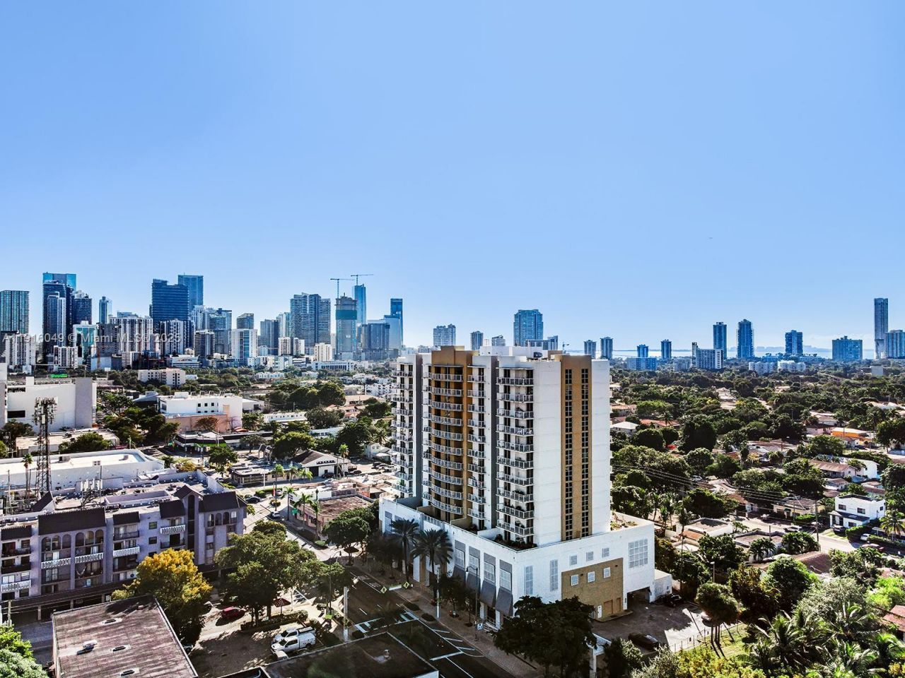 900 SW 8th St, Unit 1208, Miami, FL 33130 Photo