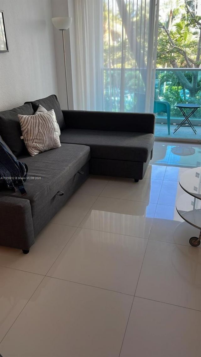 4001 S Ocean Dr, Unit 2H, Hollywood, FL 33019 Photo