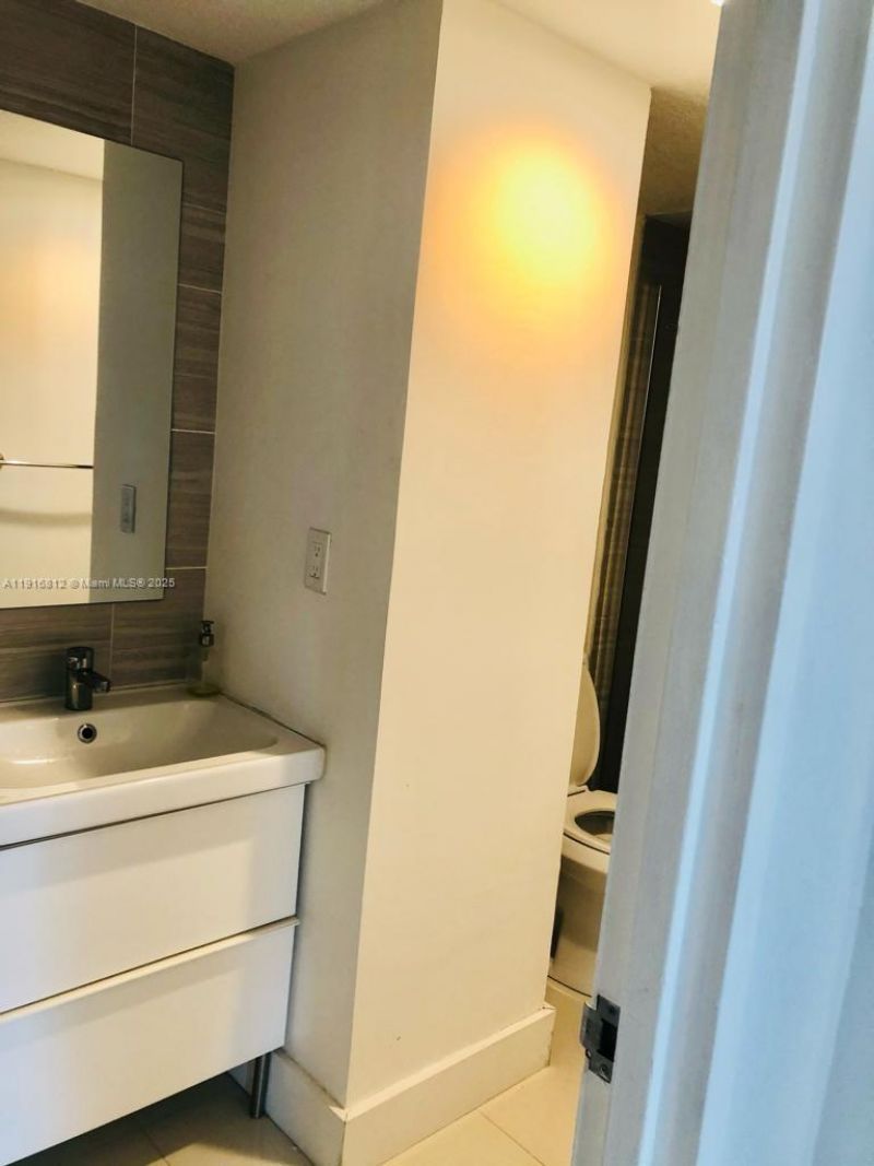 4001 S Ocean Dr, Unit 2H, Hollywood, FL 33019 Photo