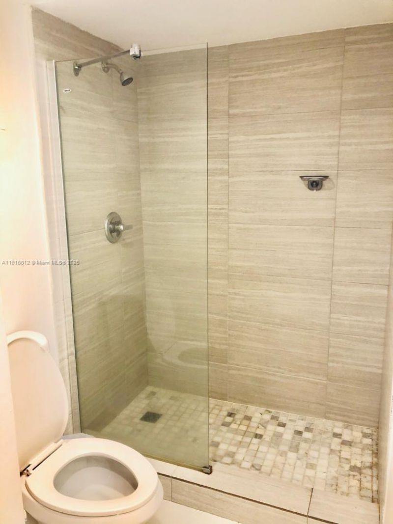 4001 S Ocean Dr, Unit 2H, Hollywood, FL 33019 Photo