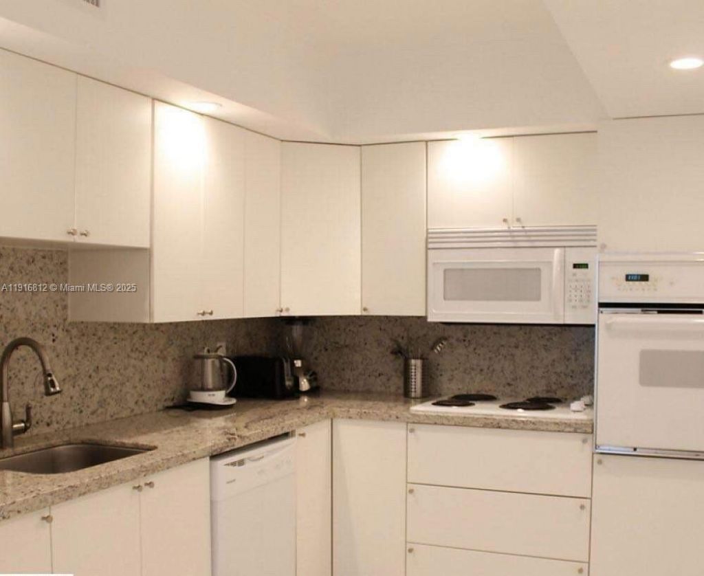 4001 S Ocean Dr, Unit 2H, Hollywood, FL 33019 Photo