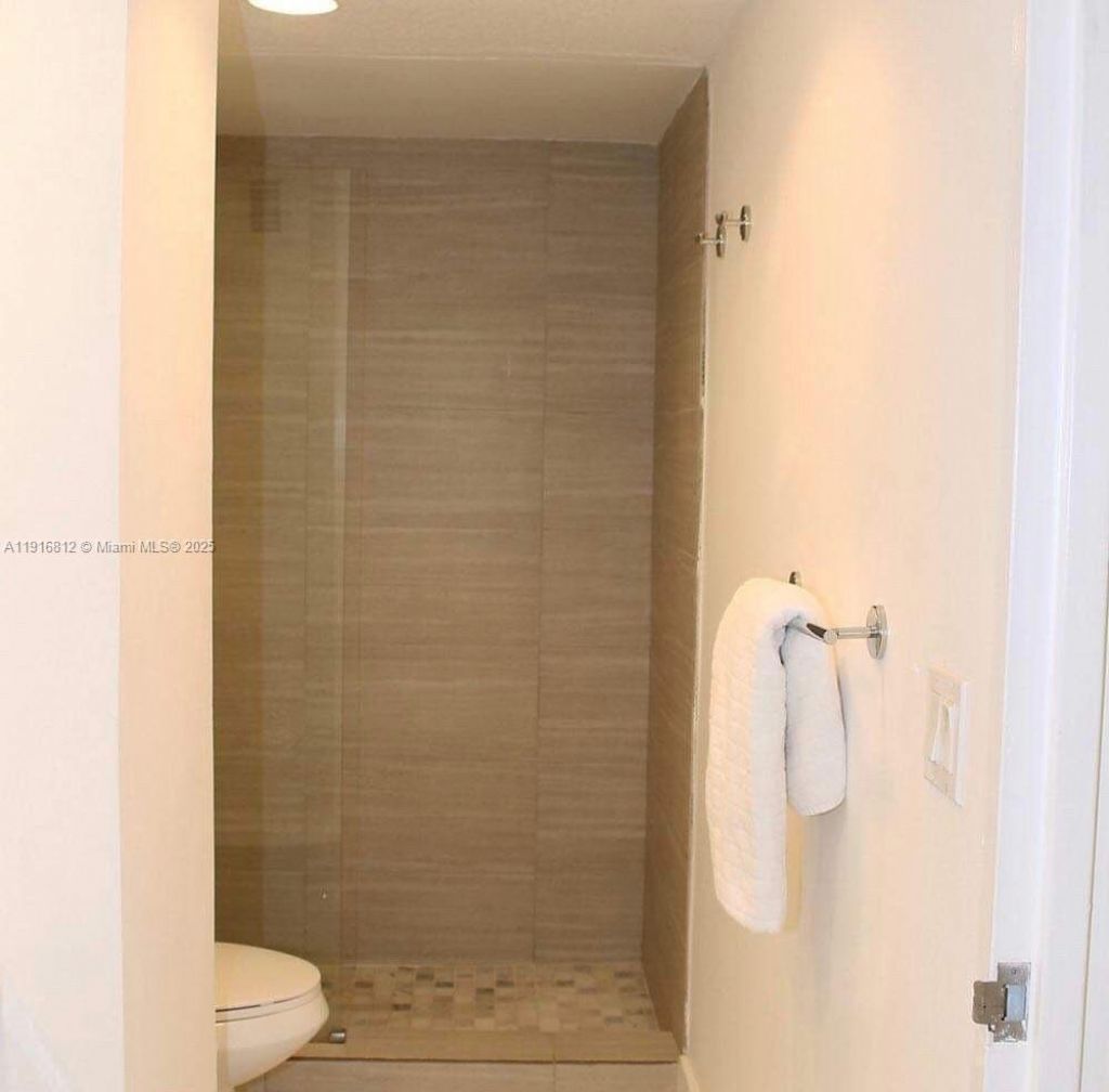 4001 S Ocean Dr, Unit 2H, Hollywood, FL 33019 Photo