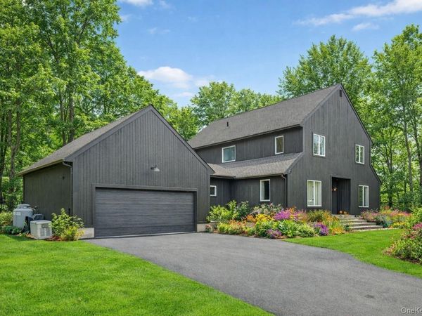 16 Oxford Springs Road, Chester, NY 10918