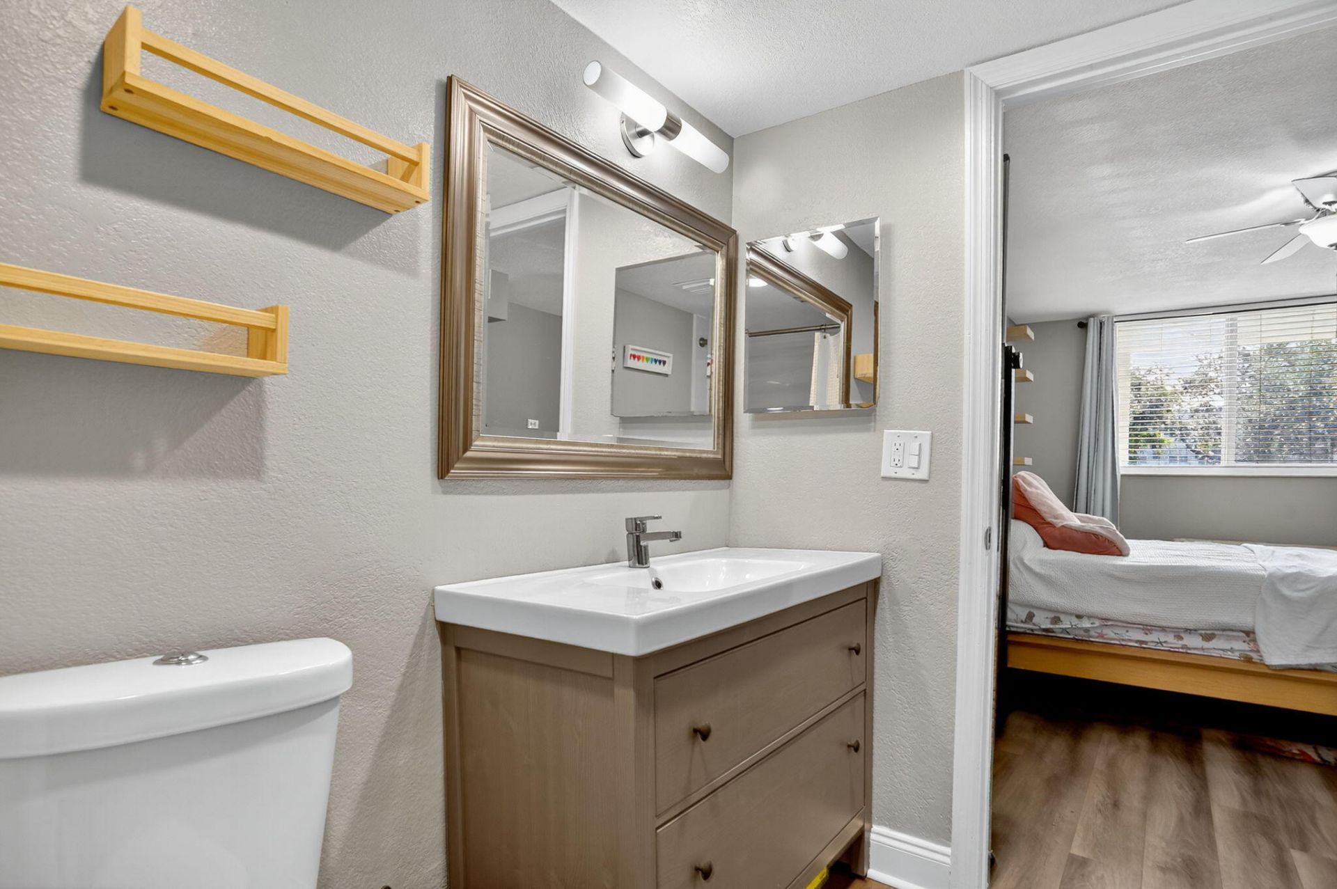 9450 Poinciana Place, Unit 203, Davie, FL 33324 Photo