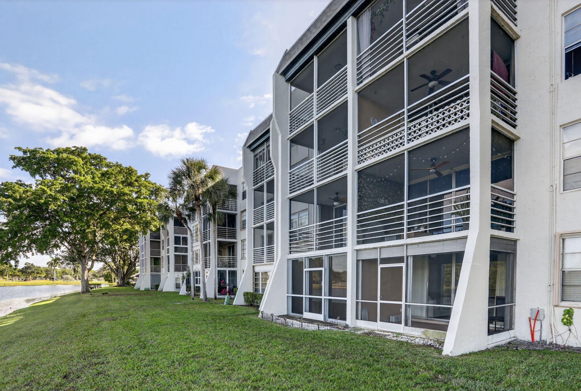 9450 Poinciana Place, Unit 203, Davie, FL 33324 Photo