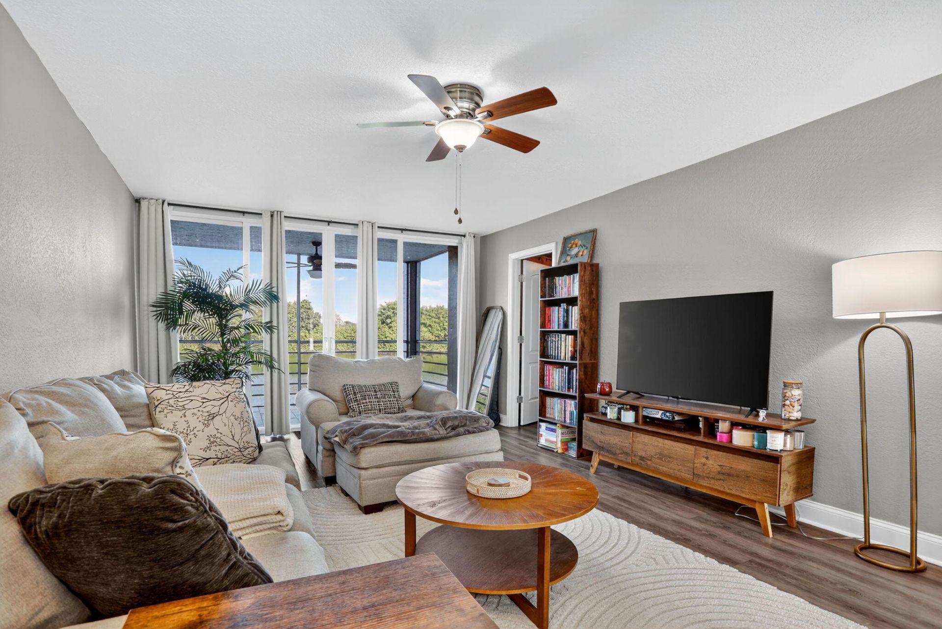 9450 Poinciana Place, Unit 203, Davie, FL 33324 Photo