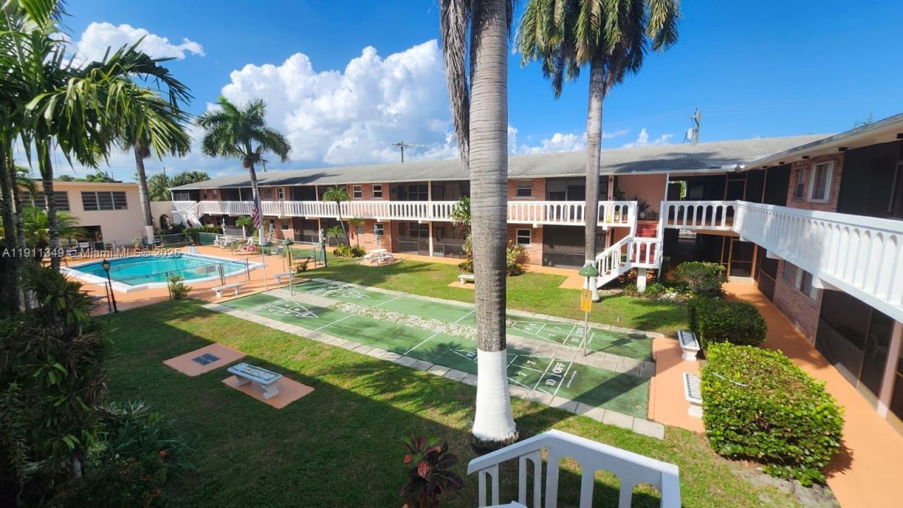 160 NE 8th Ave, Unit 21A, Hallandale Beach, FL 33009 Photo