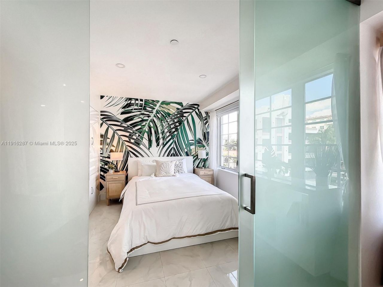 1250 Ocean Dr, Unit 4D, Miami Beach, FL 33139 Photo
