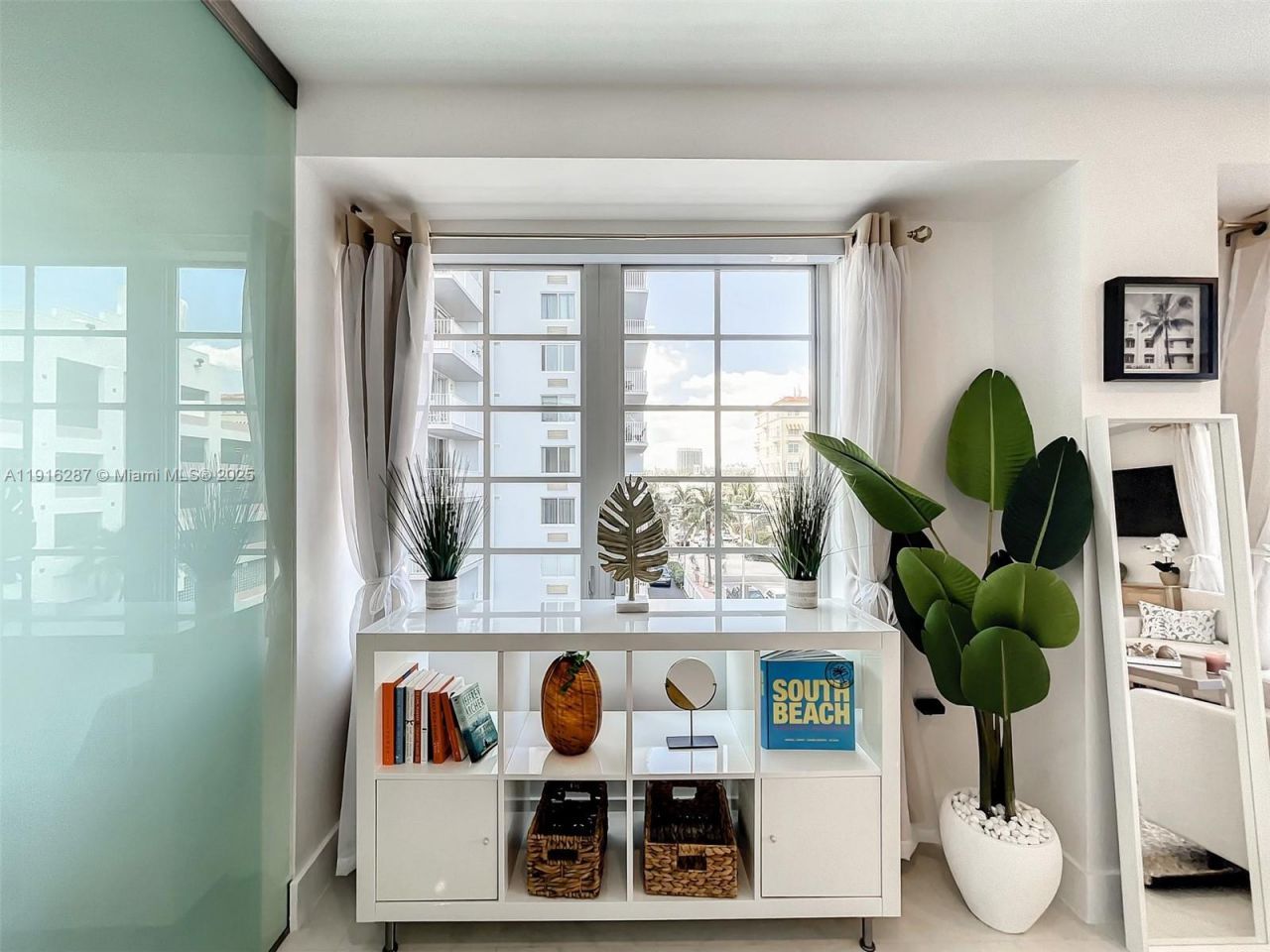 1250 Ocean Dr, Unit 4D, Miami Beach, FL 33139 Photo