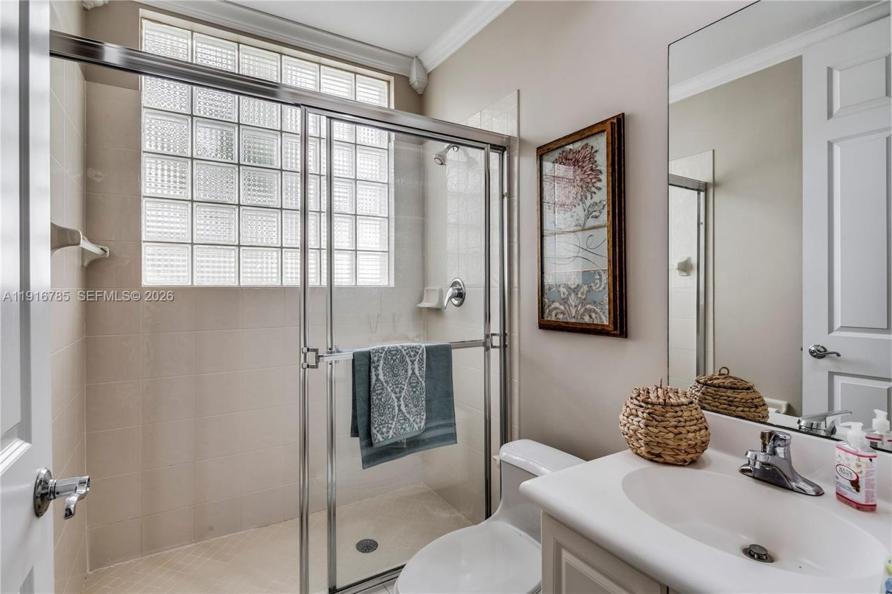 3206 NE 212th St, Aventura, FL 33180 Photo