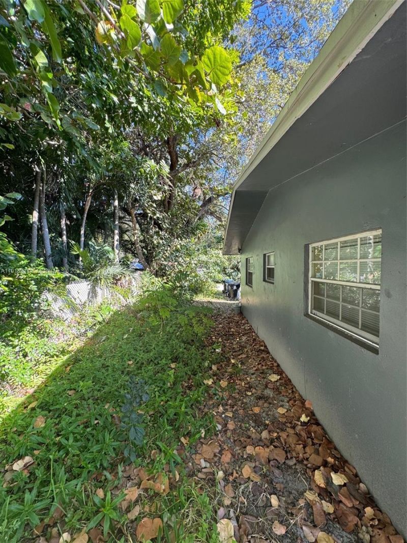 353 SW 19th Ave, Fort Lauderdale, FL 33312 Photo