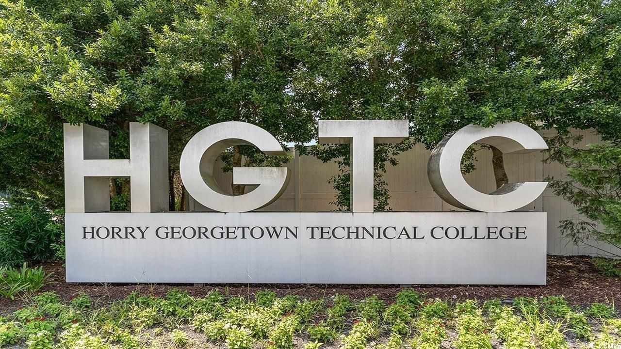 611 Golden Resin Rd Photo 31