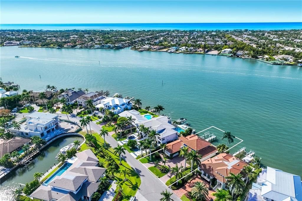 1942 Kingfish Rd, Naples, FL 34102 Photo