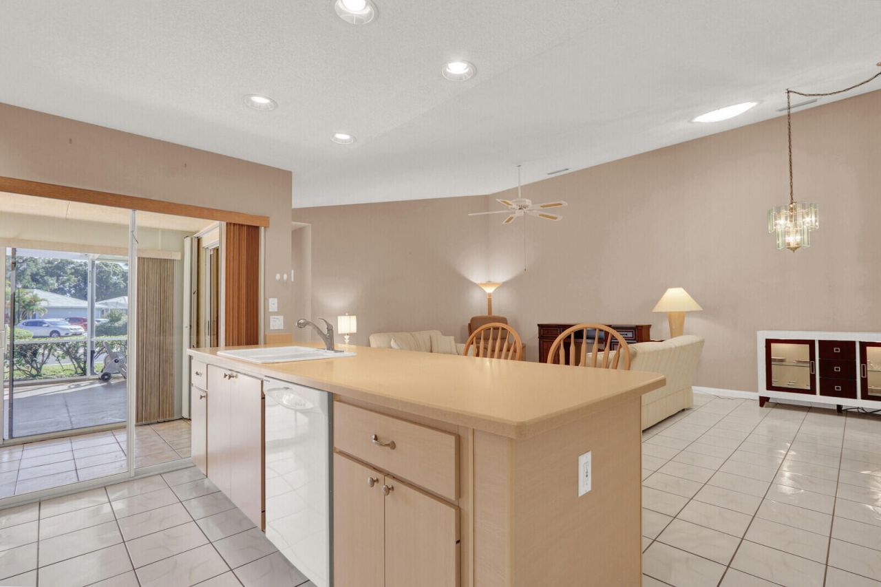 1255 NW Sun Terrace Circle, Unit 7b, Port Saint Lucie, FL 34986 Photo