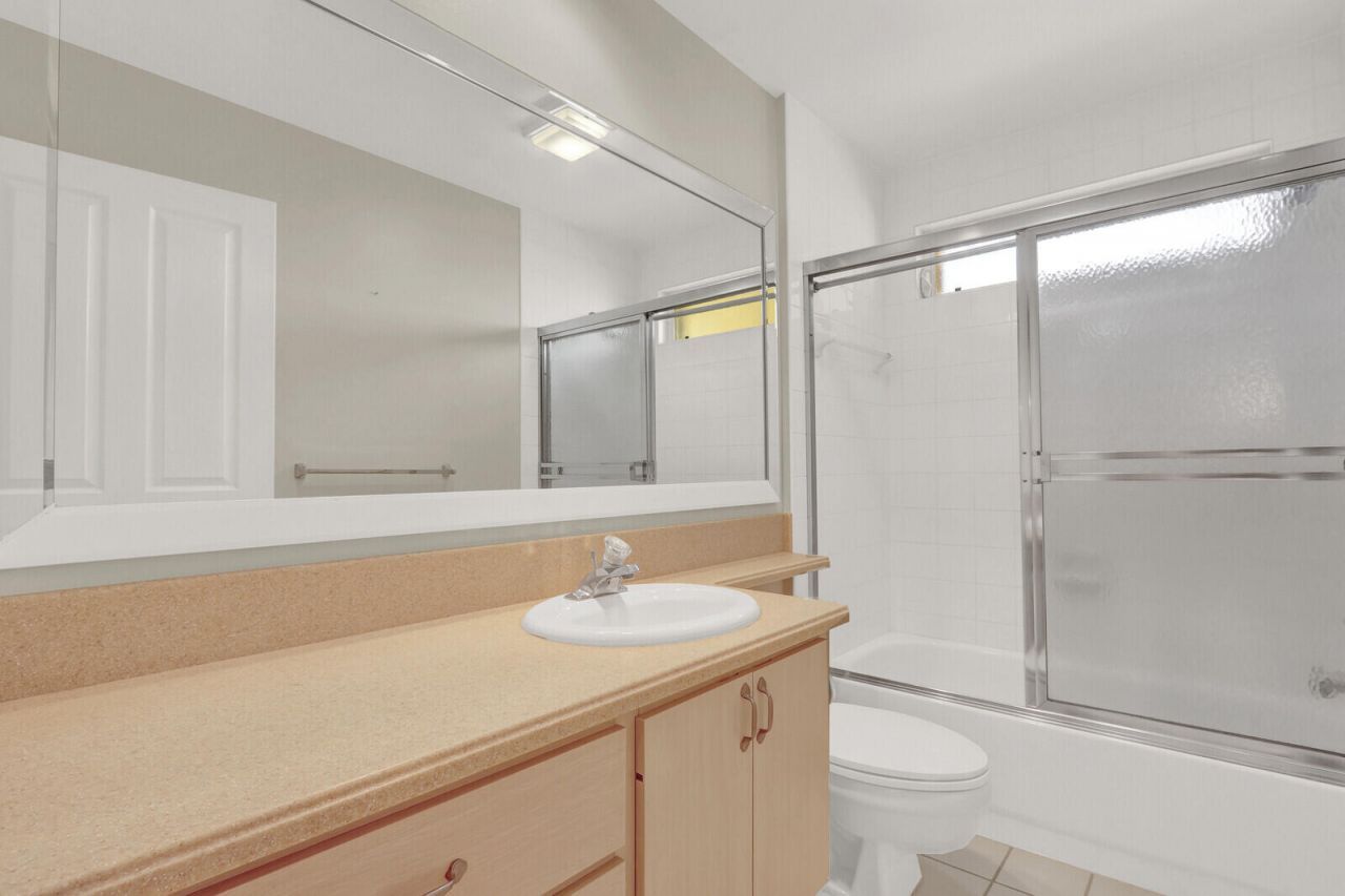 1255 NW Sun Terrace Circle, Unit 7b, Port Saint Lucie, FL 34986 Photo