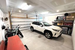 1610 Florentia Street photo 4