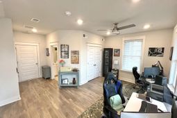 1610 Florentia Street photo 4