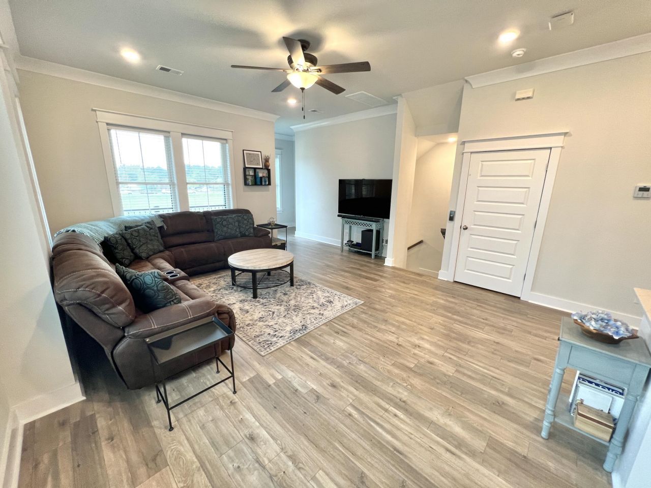 1610 Florentia Street Photo 9