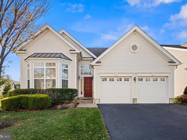 9 BELLINGHAM DRIVE, KENDALL PARK, NJ 08824