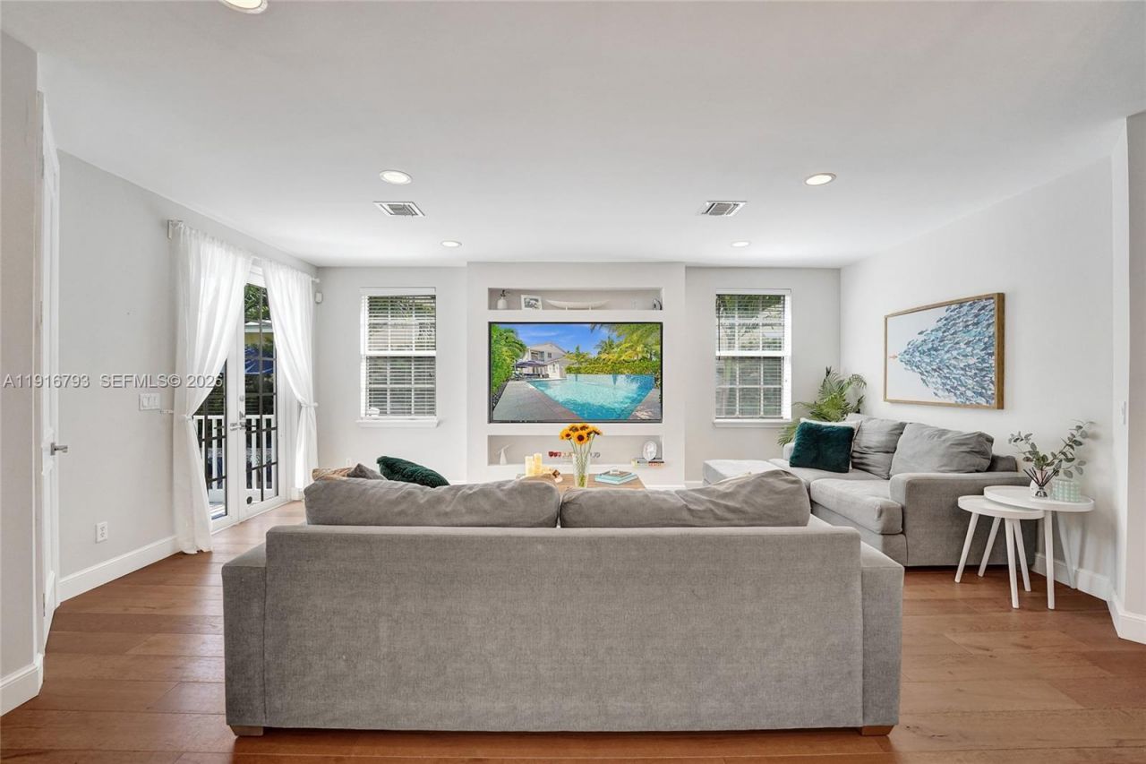 919 Adams St, Hollywood, FL 33019 Photo