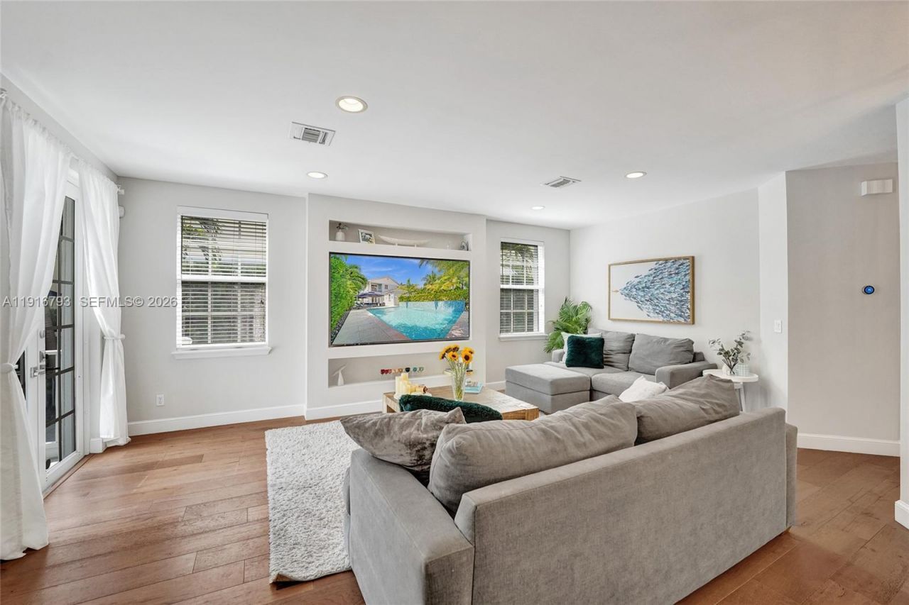 919 Adams St, Hollywood, FL 33019 Photo