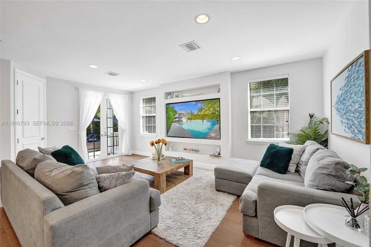 919 Adams St, Hollywood, FL 33019 Photo