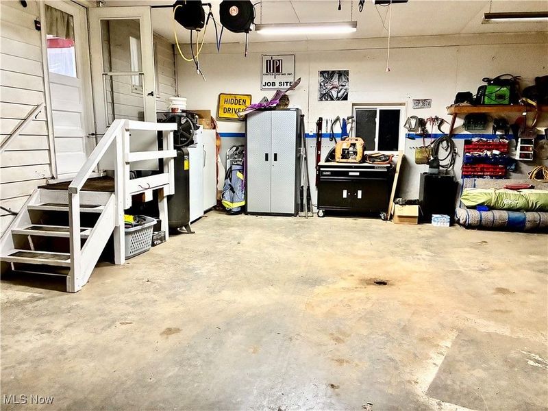 275 Walnut, Washingtonville, OH 44490 Photo 15