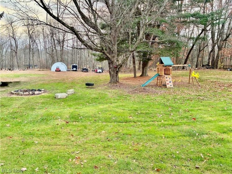 275 Walnut, Washingtonville, OH 44490 Photo 18