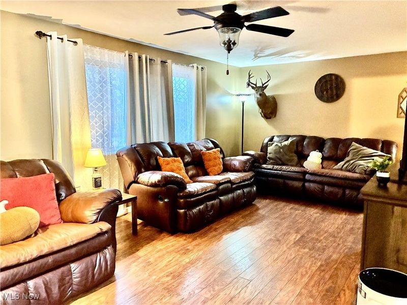 275 Walnut, Washingtonville, OH 44490 Photo 5