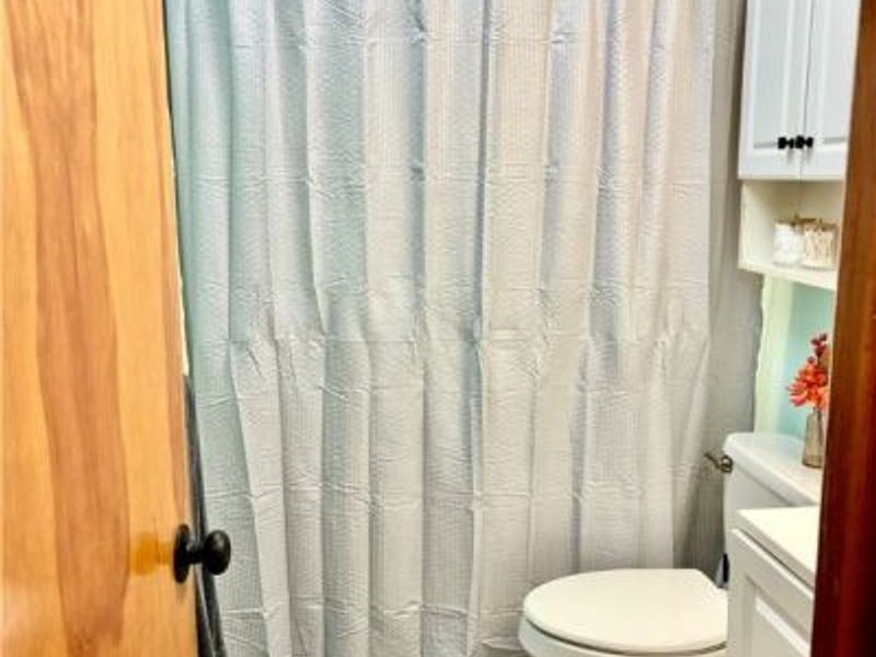 275 Walnut, Washingtonville, OH 44490 Photo 7