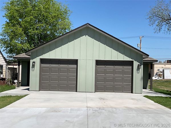 5305 E Admiral Boulevard, Unit A-B, Tulsa, OK 74115