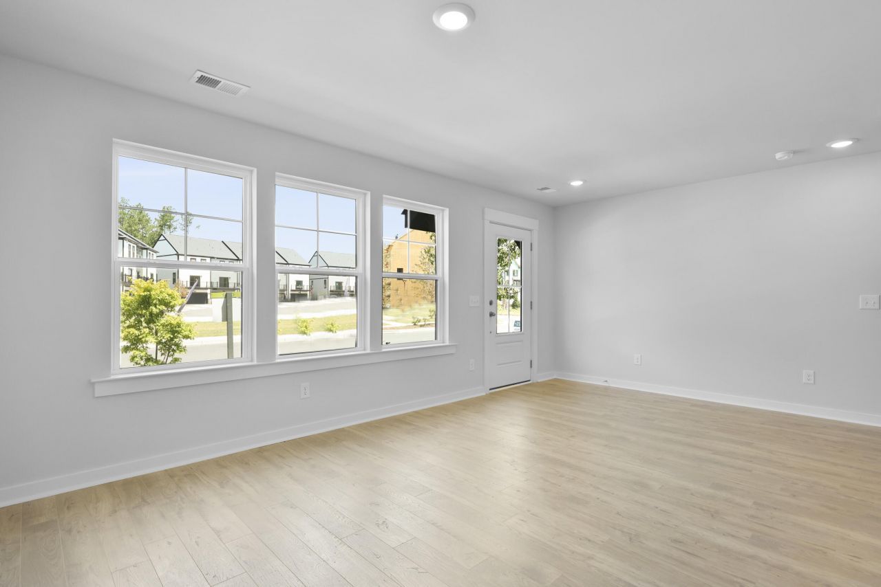 421 Talbot Drive Photo 31