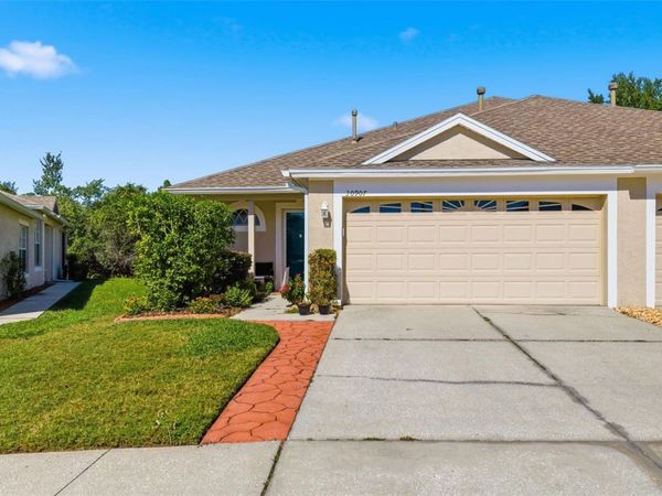 30907 WHITLOCK DRIVE, WESLEY CHAPEL, FL 33543