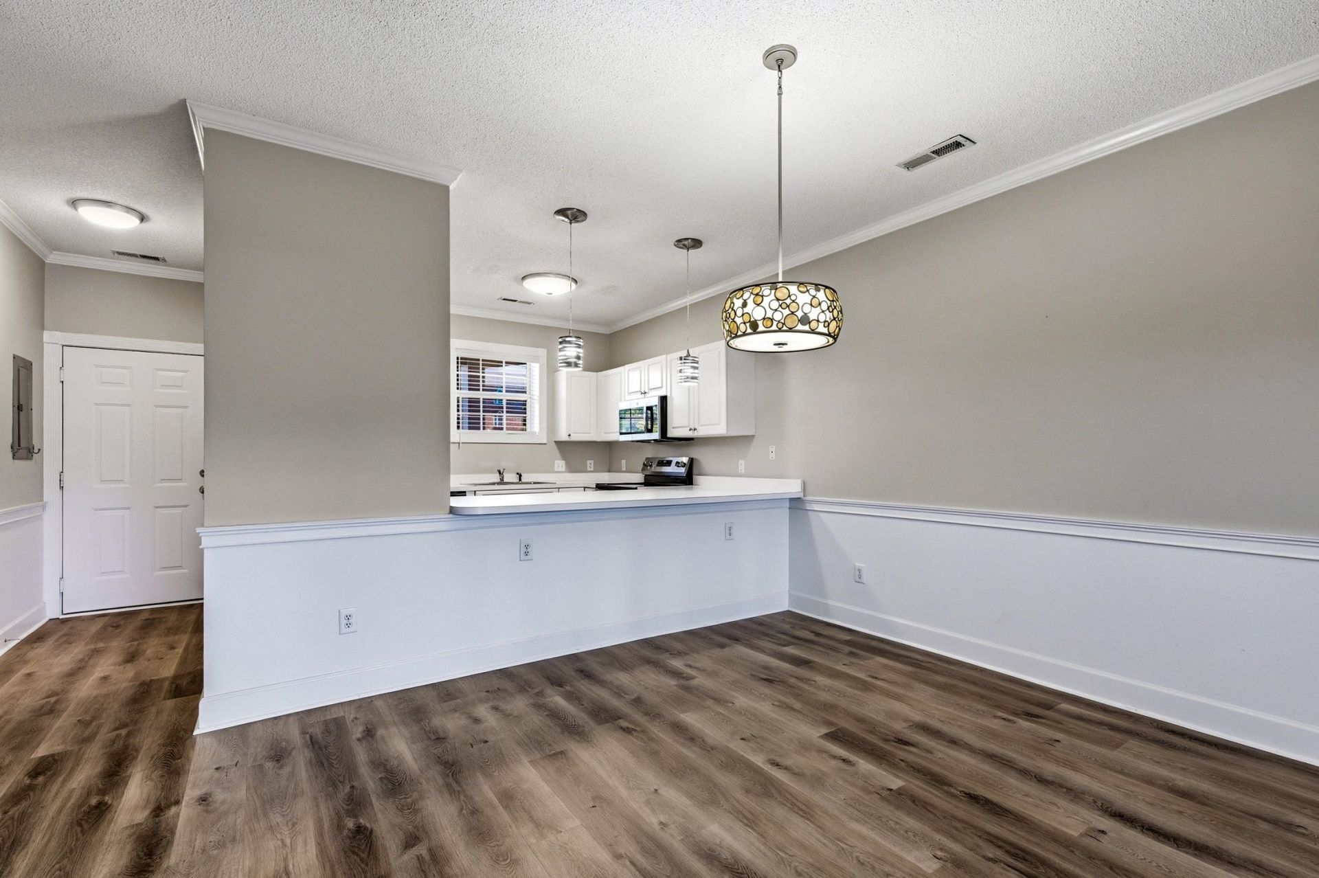702 Riverwalk Dr. Photo 11