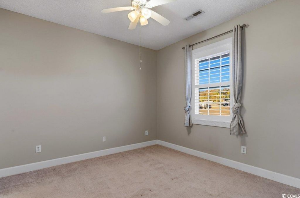 702 Riverwalk Dr. Photo 13