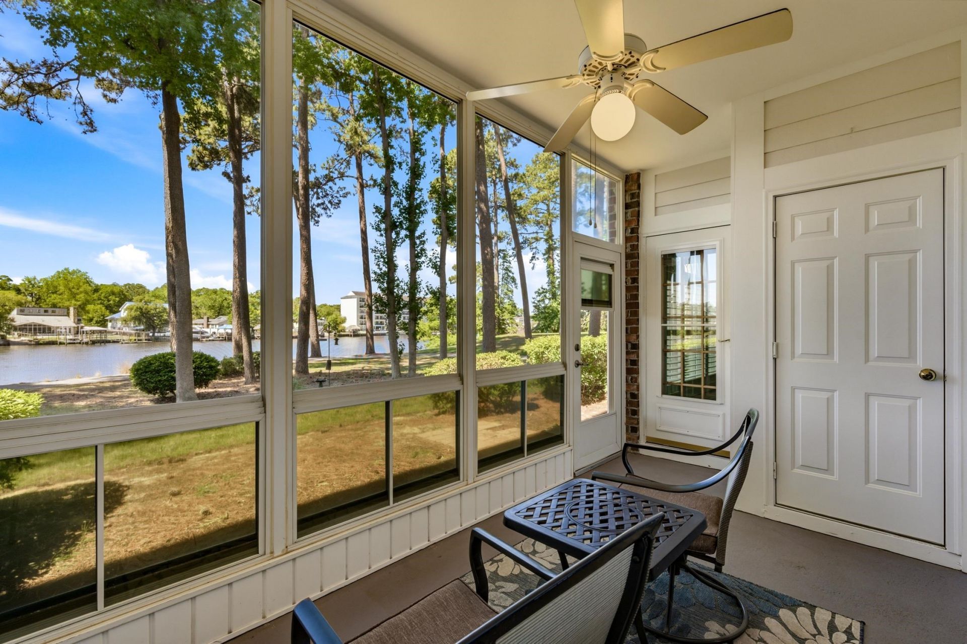 702 Riverwalk Dr. Photo 20