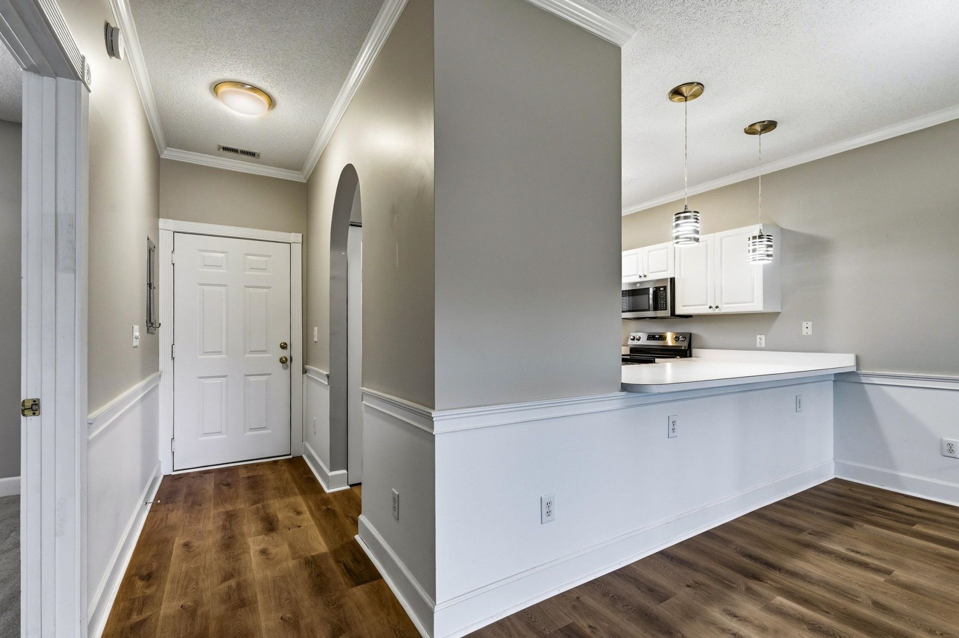 702 Riverwalk Dr. Photo 6