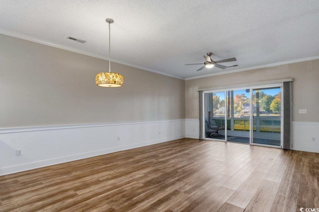 702 Riverwalk Dr. Photo 7