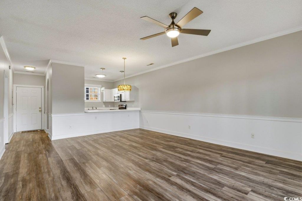 702 Riverwalk Dr. Photo 9