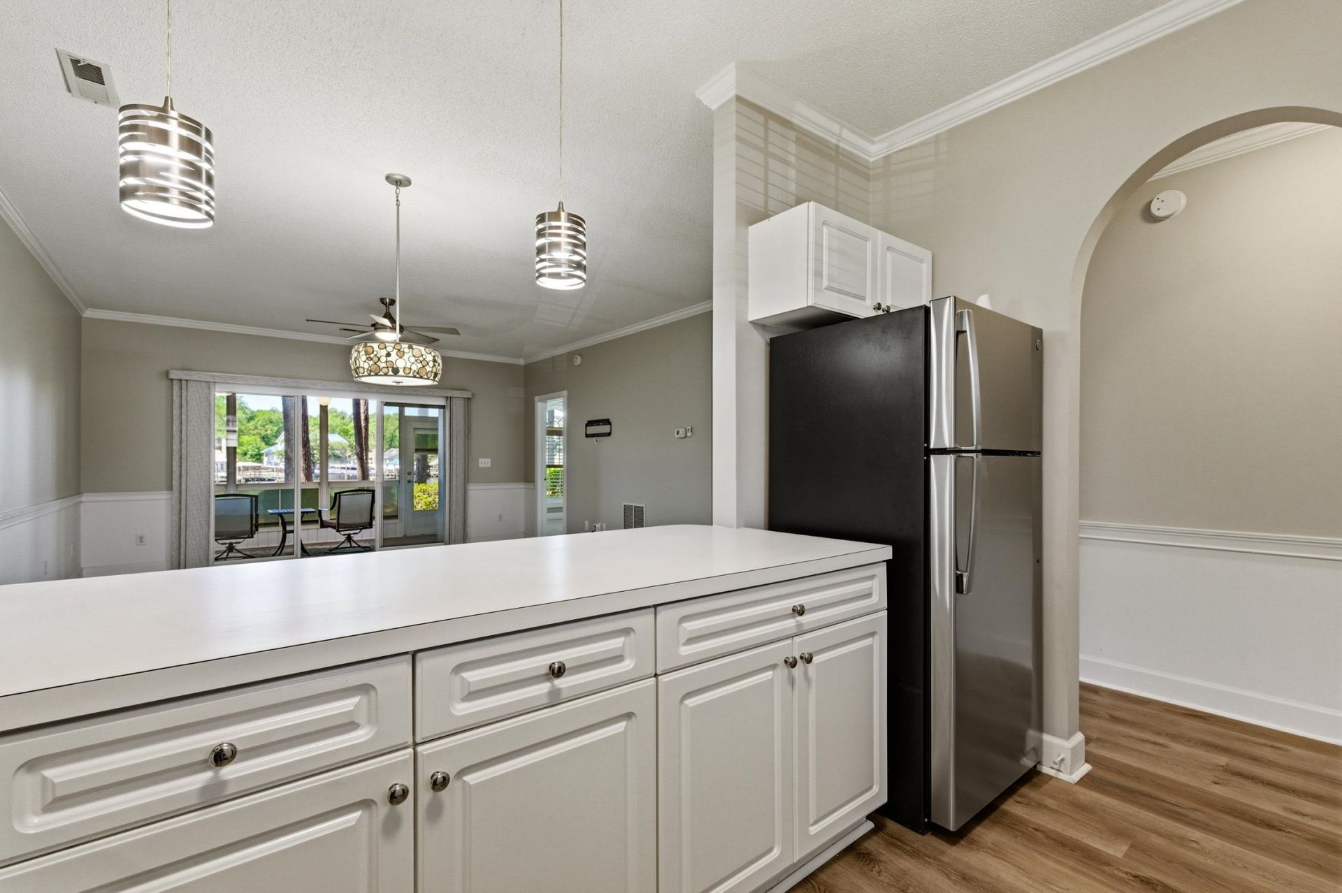 702 Riverwalk Dr. Photo 9