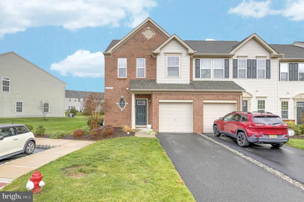 81 Sundance Drive, Hamilton, NJ 08619 Main Photo