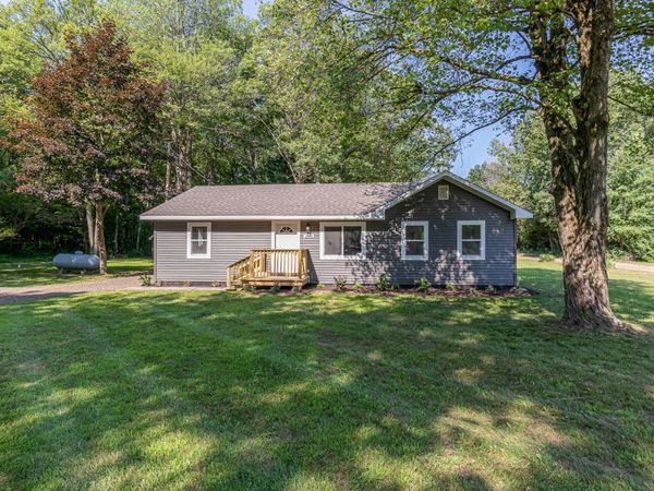 1050 S Wicker Road SE, Stanton, MI 48888