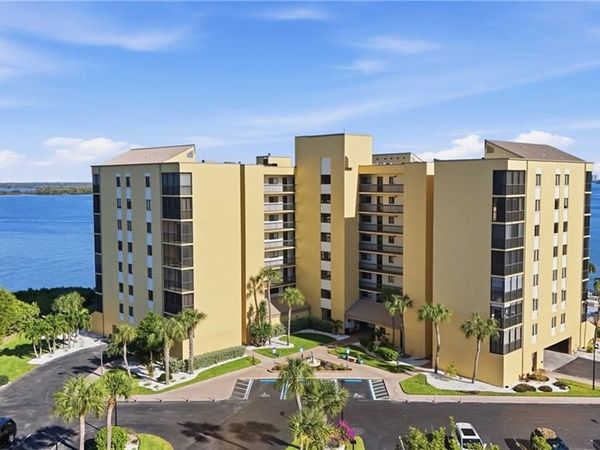 400 Lenell RD, Unit 706, FORT MYERS BEACH, FL 33931