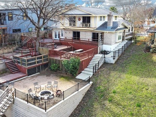 1683 Kuehler Avenue, New Braunfels, TX 78130