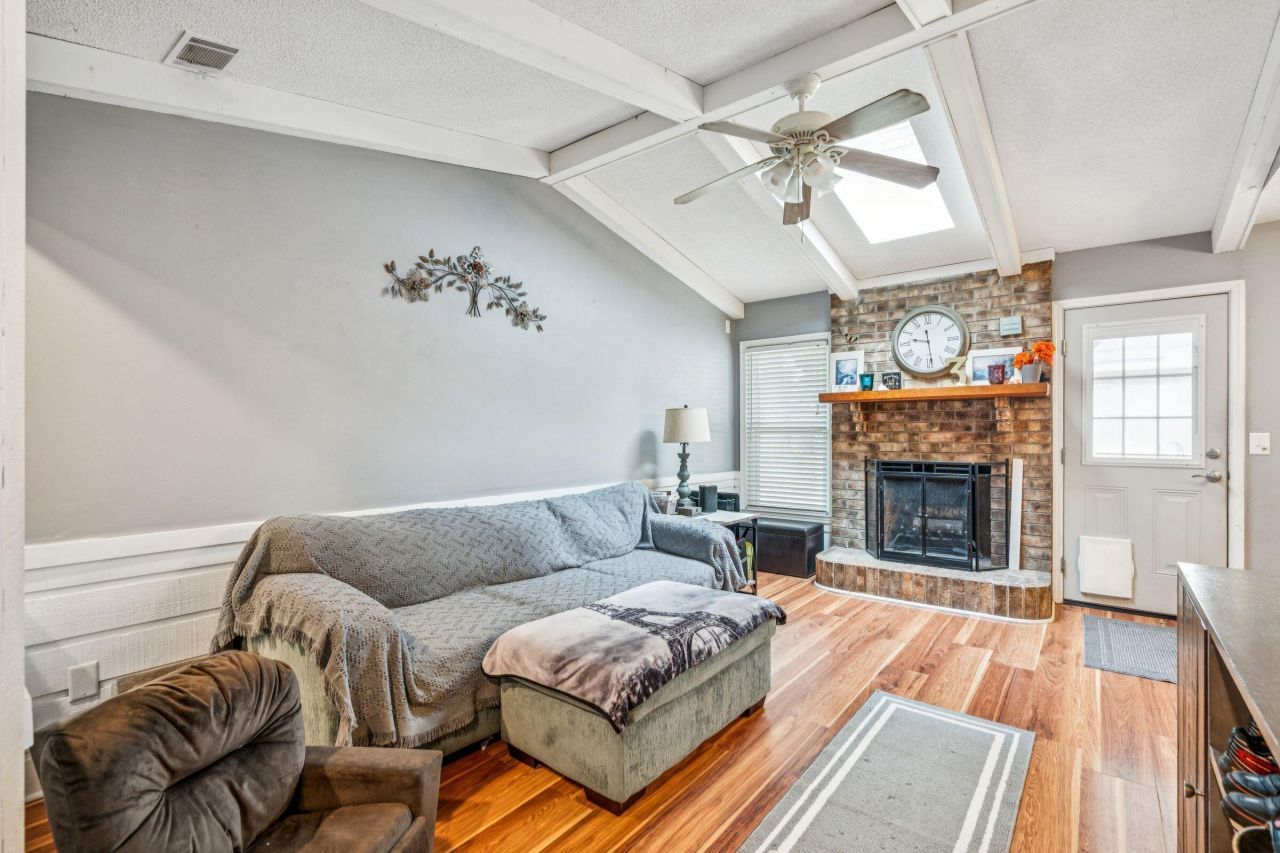 6 Teaneck Road Photo 7