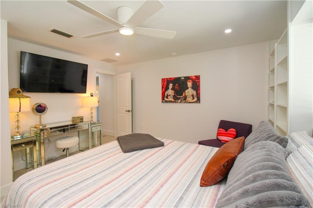 1555 Crayton Rd, Naples, FL 34102 Photo