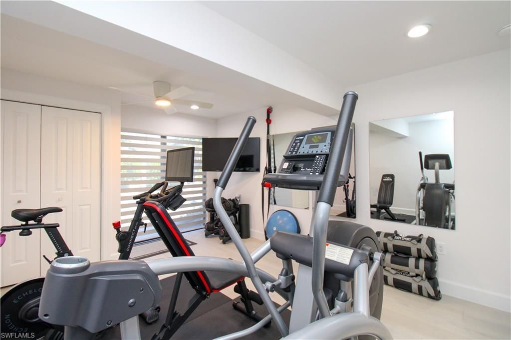 1555 Crayton Rd, Naples, FL 34102 Photo