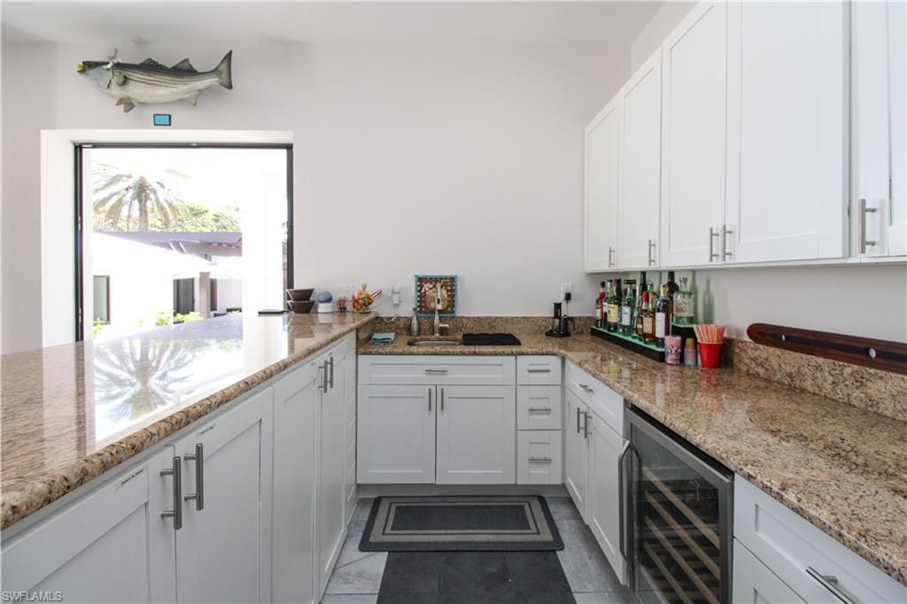 1555 Crayton Rd, Naples, FL 34102 Photo